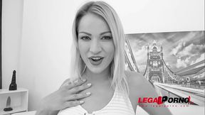 Cherry Kiss talks dirty and gets hardore double penetration SZ2494