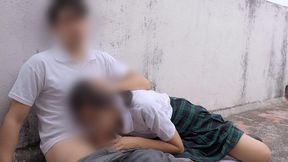 dos estudiantes rapidin en el patio! una cogida rapida en el patio en alta definicion (hd)