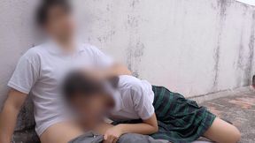 dos estudiantes rapidin en el patio! una cogida rapida en el patio en alta definicion (hd)