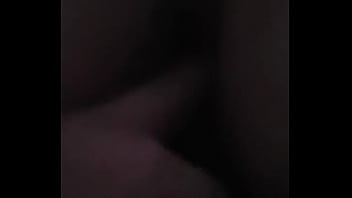 Je pr&eacute_pare le trou de ma femme pour son invit&eacute_e