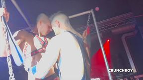 baise en publci en club de nuit