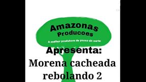 Morena cacheada rebolando 2