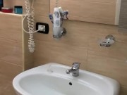 Etero voglioso dopo spiaggia si masturba