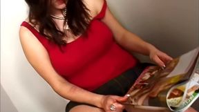 lilly lovely blowjob and facial through glory hole