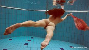 Polish hot shaped Deniska swimming nude