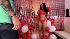 Sorprendo Ami novio y termina encogido y devorado