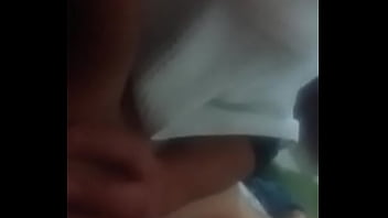 Macho chupando meu grelinho durinho - parte 3