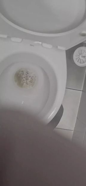 Who Loves Piss