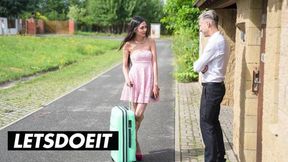 Hot Petite Tourist Ashley Ocean Pounds With Ex Abroad - LETSDOEIT