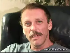 Amateur Chaz Beating Off