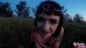 nos fodemos na floresta ate ele gozar na minha boquinha enquanto alguns caras assistiam de longe - mano nico