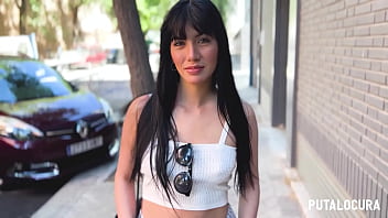 PutaLocura - Caliente latina Yenifer Chac&oacute_n es pillada por Torbe y se lo folla