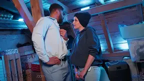 Cheeky burglar Gigi Max gives BBC a hot blowjob and ride