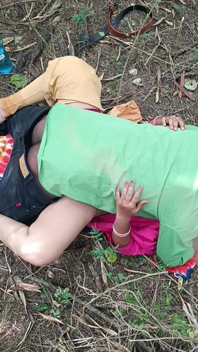 Desi Hot Indian Aunty Fucking in Outdoor with Voice Telugu
