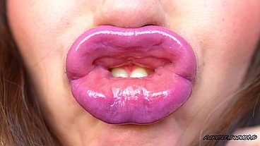 Naughty chick lip pouting LipsiHaa 4