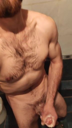 Horny Turk Is Jerking off Hardly