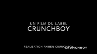 Pukulan kasar tanpa pengaman dari Viktor Rom berakhir dengan ejakulasi di dalam vagina.