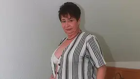 Naughty German Housewife Playing With Her Pussy - MatureNL