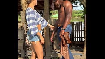 Neg&atilde_o bbc caseiro . fode casada patroa hotwife na fazenda / gato preto rei dos casais cucloud hotwife / VIDEO COMPLETO XVIDEORED OU SHEER LINK NO BANNER DO PERFIL / SUBSCREVA-SE NO PERFIL