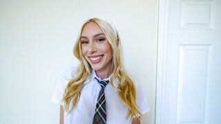 Kay Lovely gives a nice handjob and fucks in a homemade video
