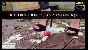 Crush bouteille de coca en plastique