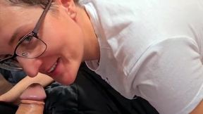 Start Your Day with a Quick and Exciting Encounter Featuring CurvyJules!