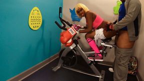 Anal Ass Deep Fuck Big Butt In Public Gym By BBC On Fit Bike