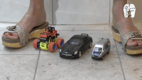 Under hard wooden Mules