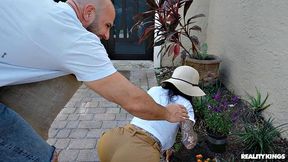 Hunting The Horny Gardener
