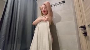 Daria Webcam Masturbate in Shower! Squirting!.