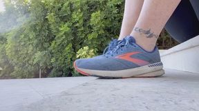 Sweaty Sockless In Shoe Toe Wiggling in Work Sneakers