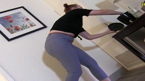 lizzy lamb totally wets her tight jeggings in embarrassment
