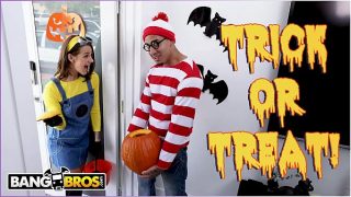 Minion Cosplayer Tjej Knullad Doggystyle Av Waldo Med Stor Dildo
