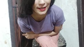 Little step sister ko kapde badlte nanga dekh liya