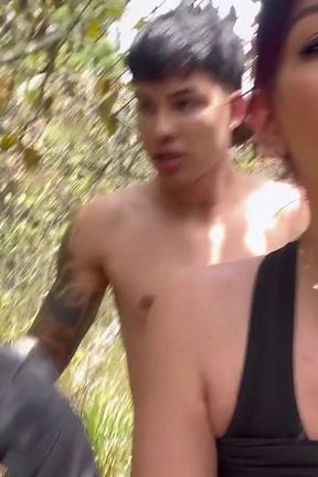 Venezuelan Fucked by Her Friend While Climbing the Hill