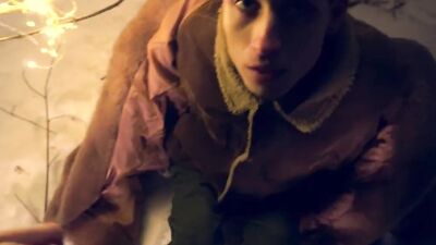 Casey Donovan & David Gallagher give Neflix a real hand in reality