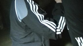 2281 salpe dosee en jock et skets en pleine nuitcette bonne salope m attend en...