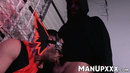 Dominant Marco Lorenzo destroys the face of his captor Gio Carrera