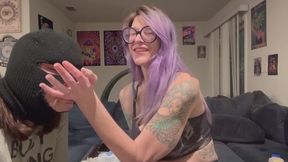 6’7 Giantess Long Finger Bite