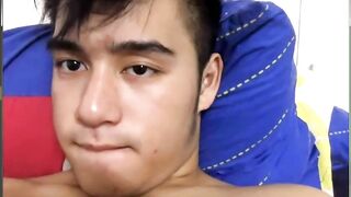 Skype Masturbation Show: Amateur Pinoy Jakol gets a huge cumshot from his hung friend