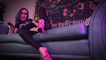 Caged For Miss Faith Rae's Feet- Full Video