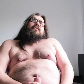 Fat young bear masturbates and dreams about getting 1000lbs