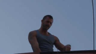 Tatoverede Morgan Black barebacks James Roscoe efter et dampende blowjob