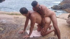 daddy argentino levando porra no cu na praia de florianopolis
