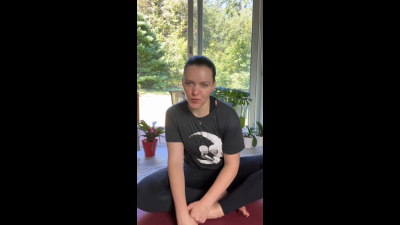 Sweaty wife makes you smell her