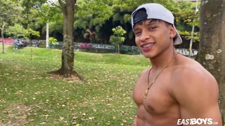 Damond Brown - Handjob Casting