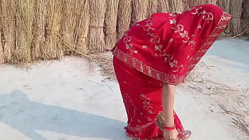 Beautiful married bhabhi outdoor fucking