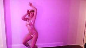 Tirzah Dances To Make Your Cock Pump Like A Heartbeat