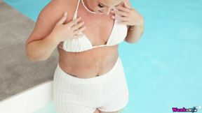 Irich Essie flaunts her big natural boobs and juicy butt in the pool while wanking herself off