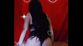 Vecina se desnuda por video llamada watsapp